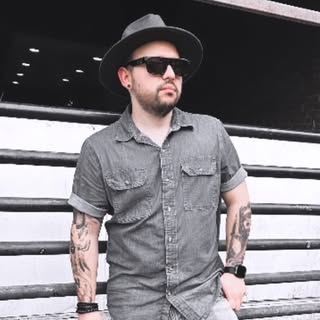 𝕮𝖆𝖗𝖑𝖔𝖘 𝕻𝖊𝖗𝖔𝖟𝖔