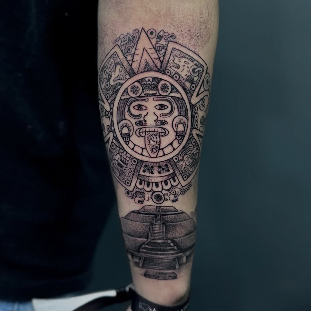 Tatuaje Cosmo Tattoo CDMX