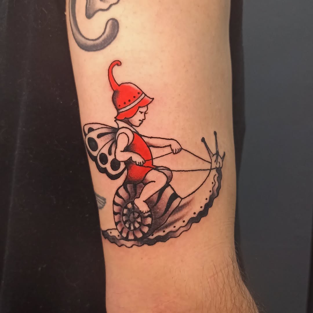 Tatuaje Niña y Caracol - Fernando Aponte