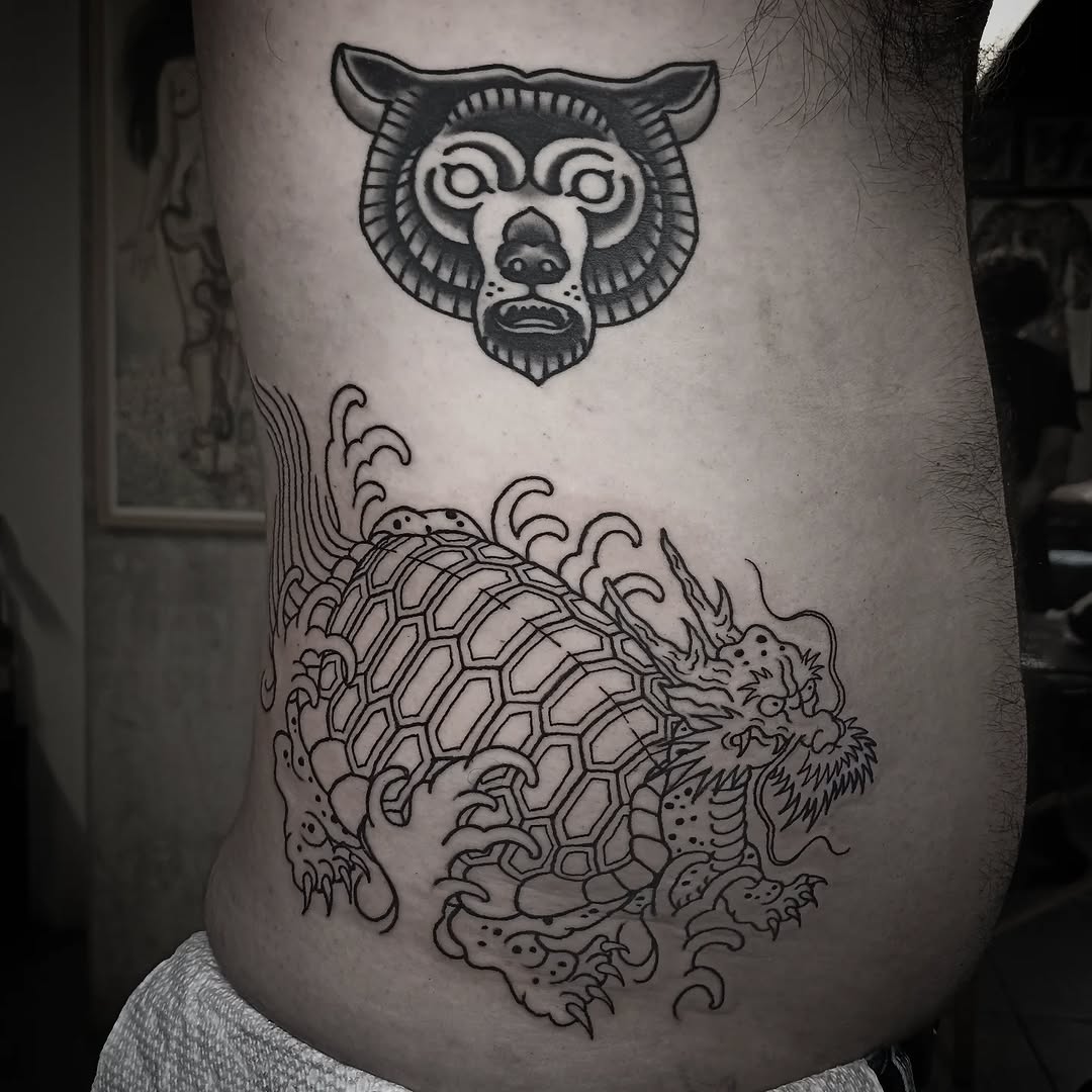 Tatuaje Oso y Tortuga - Fernando Aponte