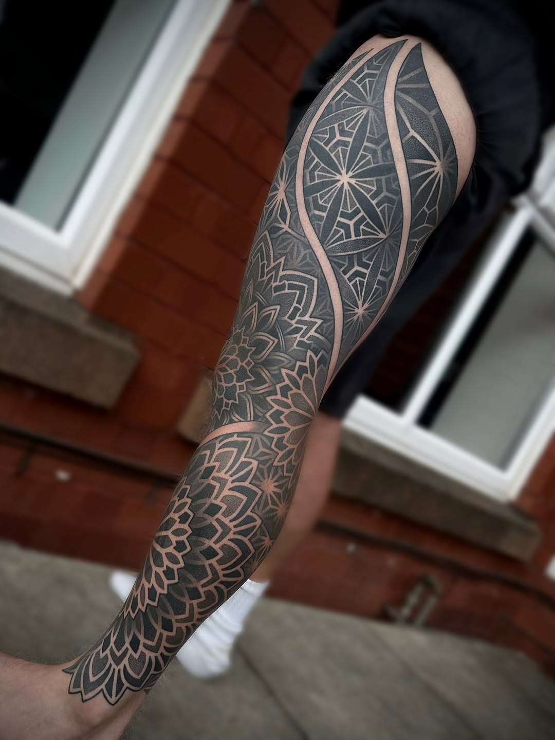 GEOMETRIC DOTWORK AND BLACKWORK TATTOOER - MANCHESTER UK work 3