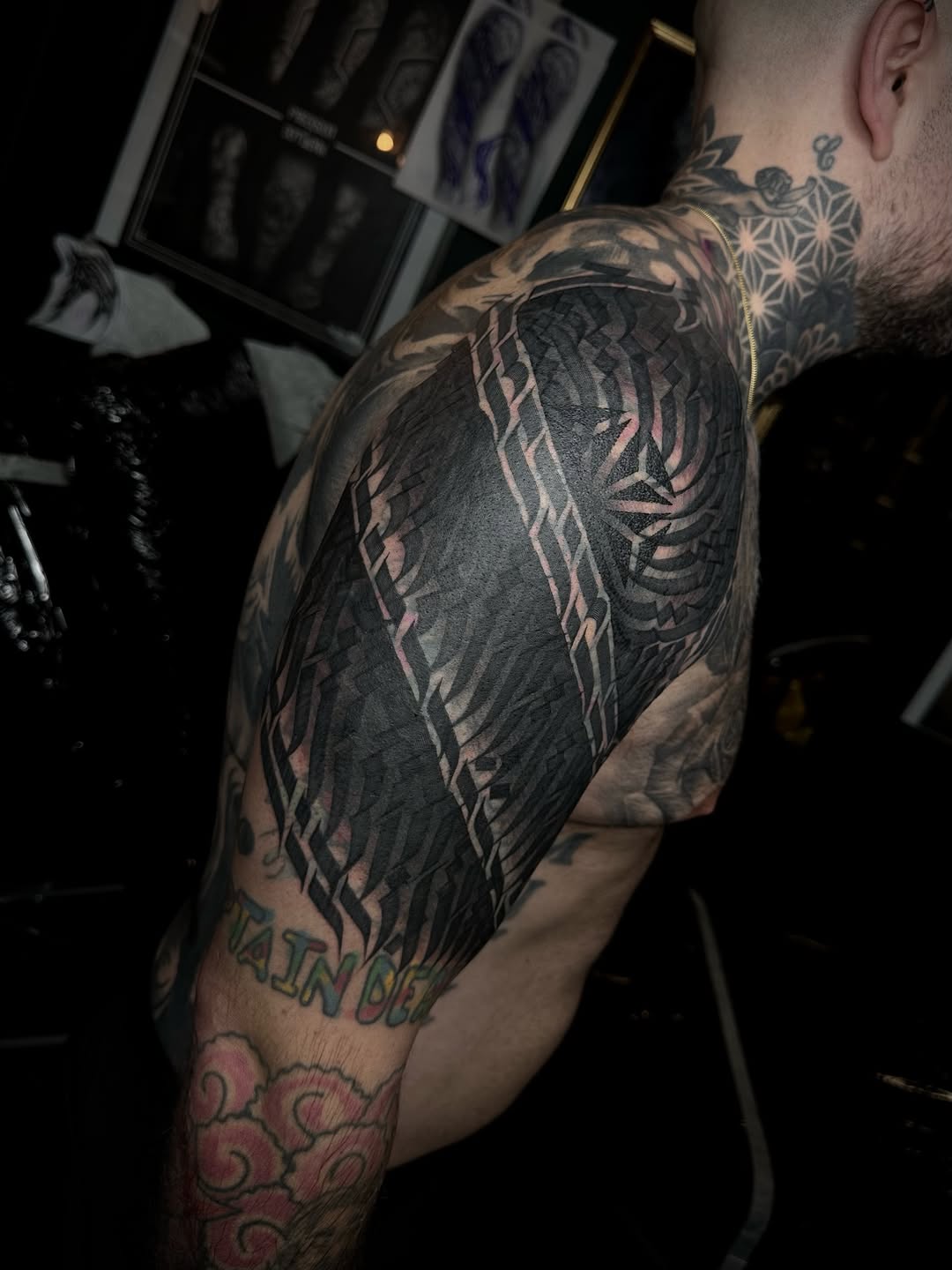 GEOMETRIC DOTWORK AND BLACKWORK TATTOOER - MANCHESTER UK work 4