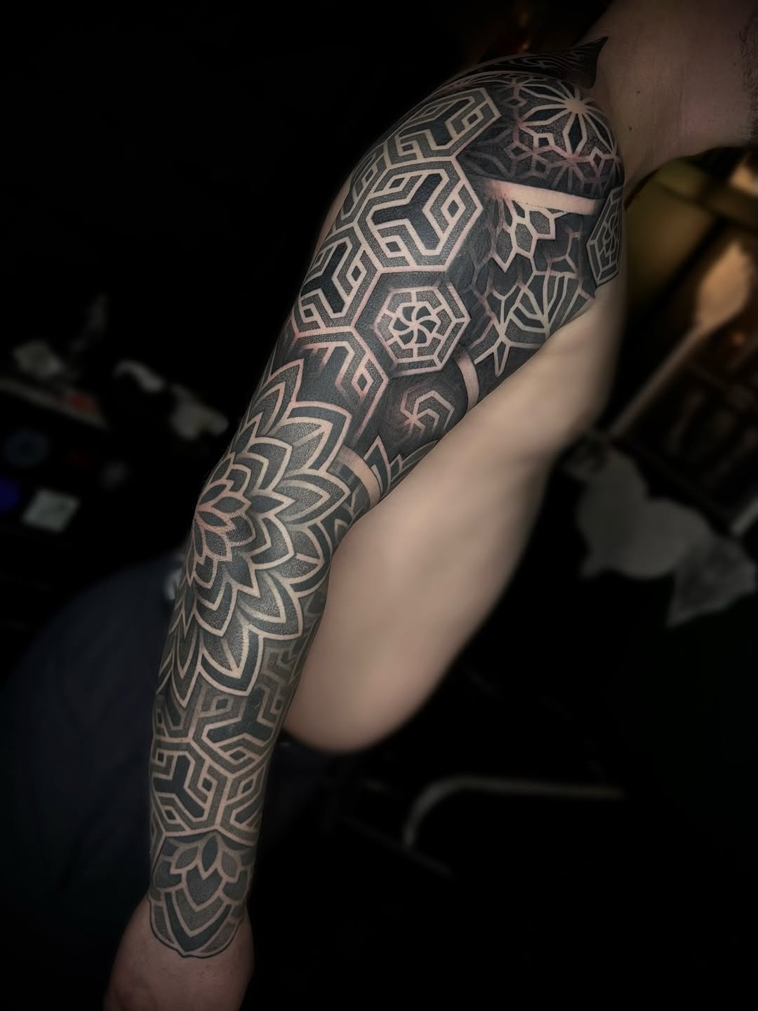 GEOMETRIC DOTWORK AND BLACKWORK TATTOOER - MANCHESTER UK work 6