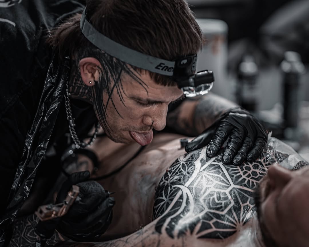 GEOMETRIC DOTWORK AND BLACKWORK TATTOOER - MANCHESTER UK work 7