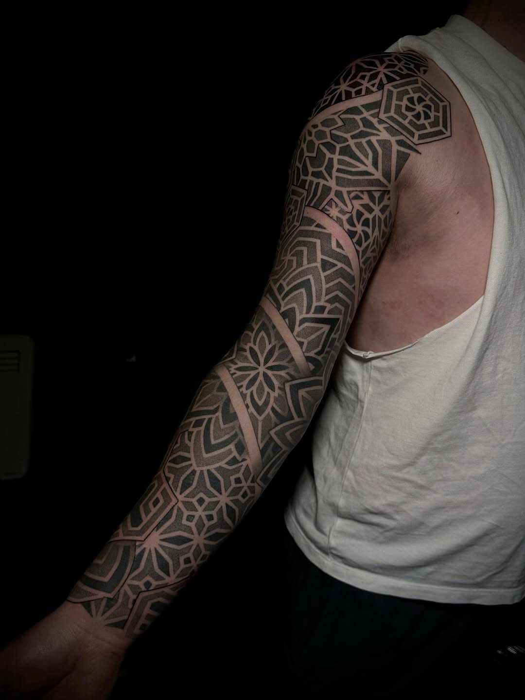 GEOMETRIC DOTWORK AND BLACKWORK TATTOOER - MANCHESTER UK work 11