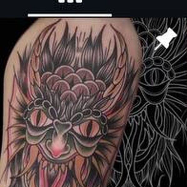 Tatuaje geométrico por Oskar Sekeres