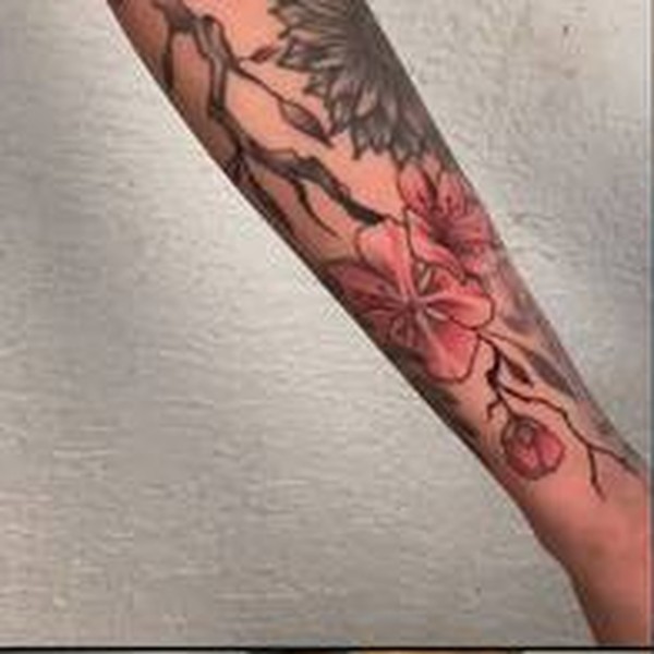 Mandala dotwork en brazo