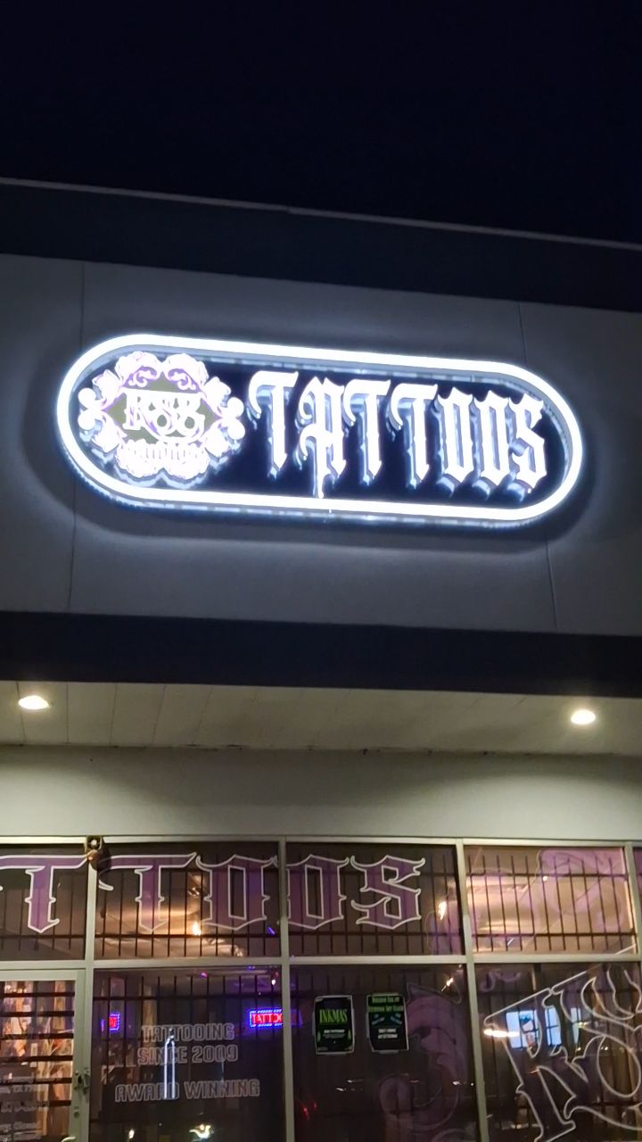 Tattoo by @tattoosbyrs3